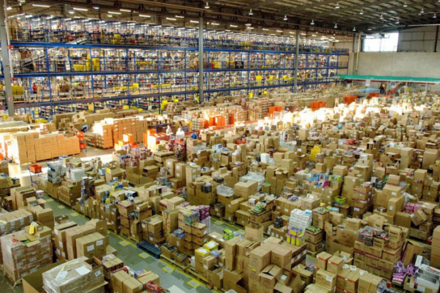La logistica in Amazon. Fonte: Web