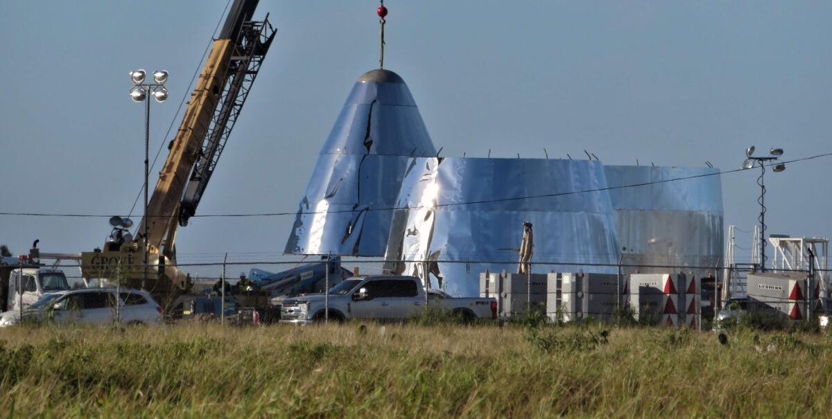 SpaceX prepara un primo prototipo della Starship - Starship in via di costruzione presso la struttura di collaudo in Texas. Credits: NASA Space Flight