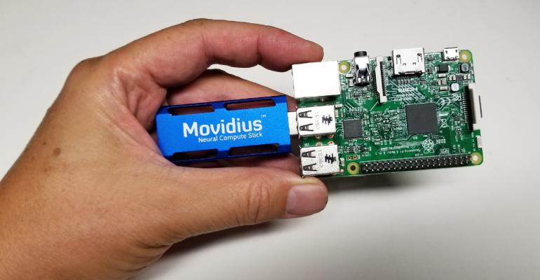 Accelerare l'AI con Movidius di Inter. Credits: www.electronicdesign.com