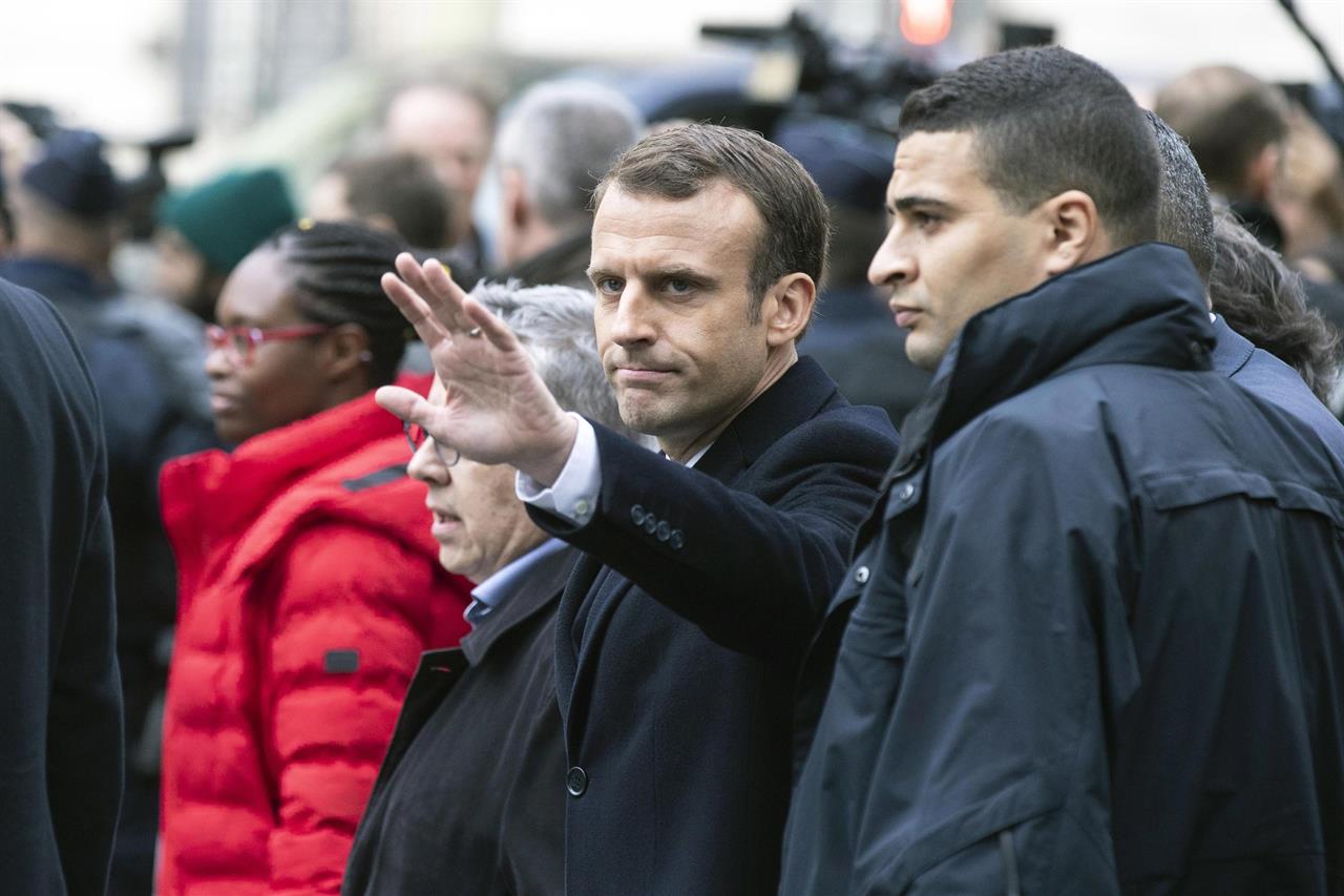 Macron ha incontrato una delegazione dei "gilet" ma la parte più radicale non ha accolto bene la cosa