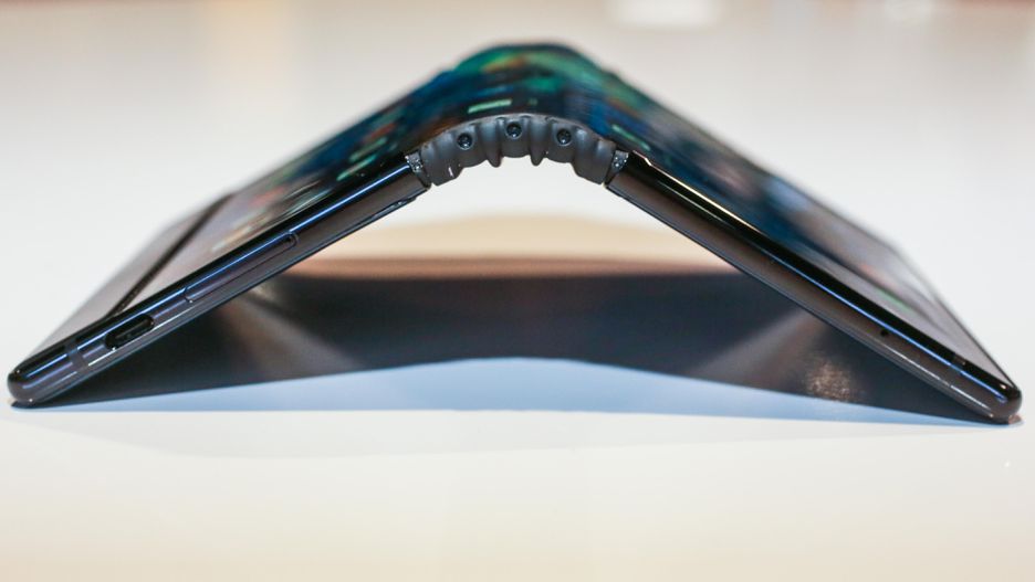 FlexPai: il primo smartphone pieghevoleCredit: cnet.com
