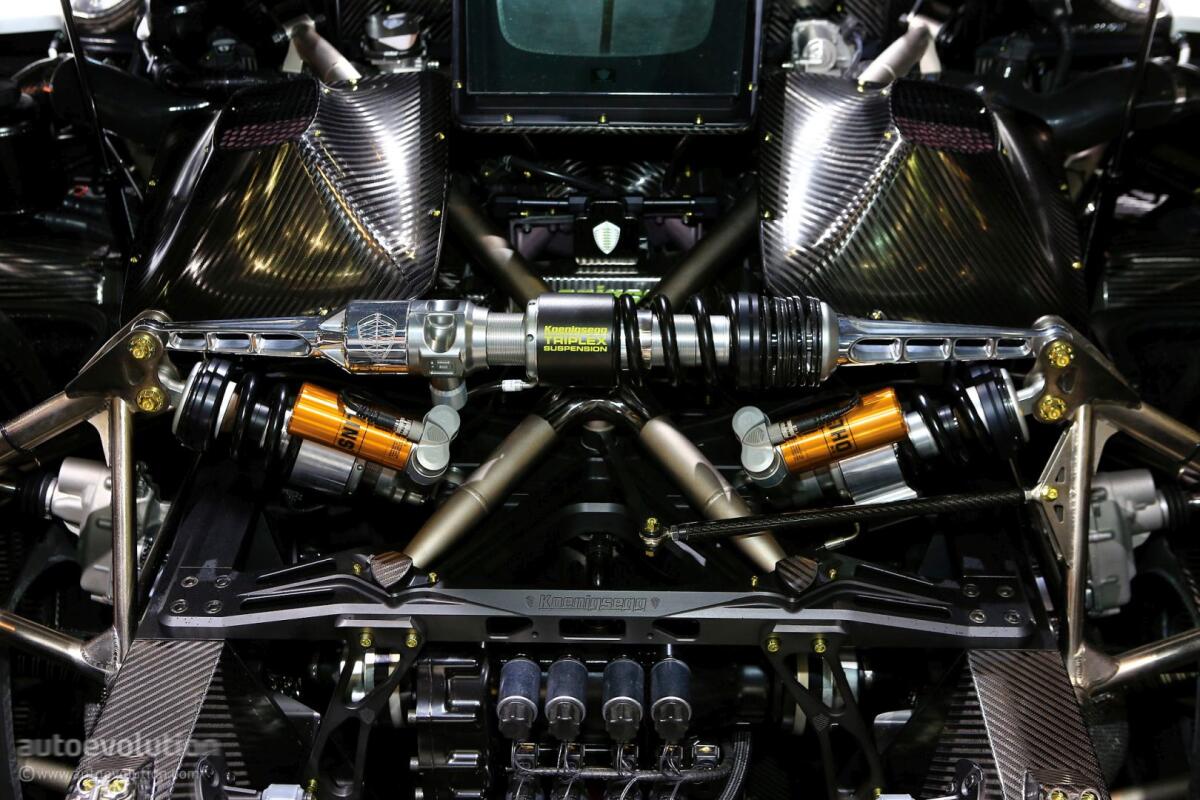 Aerodinamica da F1, Bi-fuel con Etanolo E85 (+300CV) e 1400 kg: Koenigsegg Jesko - autoevolution.com