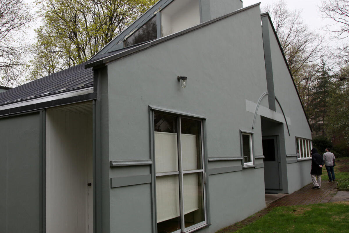Robert Venturi, less is a bore! - PH: scomposizioneunoa2014.wordpress.com