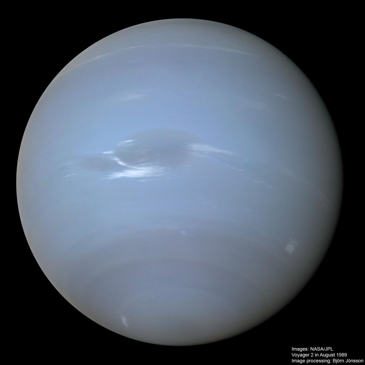 La nuova Grande Macchia Scura osservata su Nettuno - Nettuno e la sua Grande Macchia.

Crediti: NASA/JPL