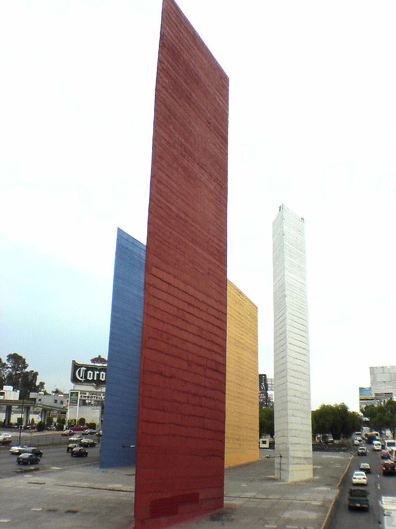 PH: wikipedia.org - “Torres Satélite” di Luis Barragàn