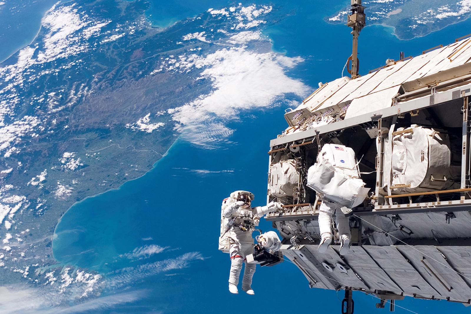 Astronauti esposti a raggi cosmici.Crediti: NASA