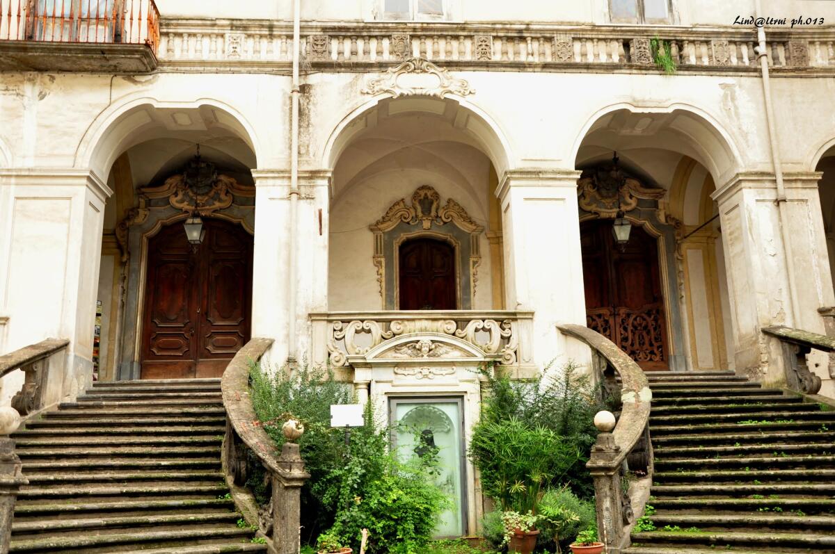 Il crollo dello storico Incurabili di Napoli - lacooltura.com