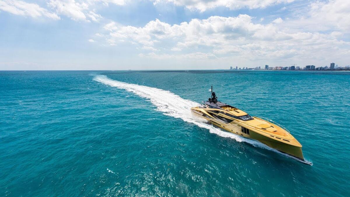 Khalilah: Uno yacht tutto d'oro - 