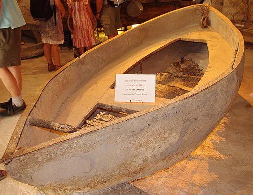 L'originale Bateau, conservata nel museo di Brignoles in Francia. Jorune [CC BY-SA 3.0 (https://creativecommons.org/licenses/by-sa/3.0)]