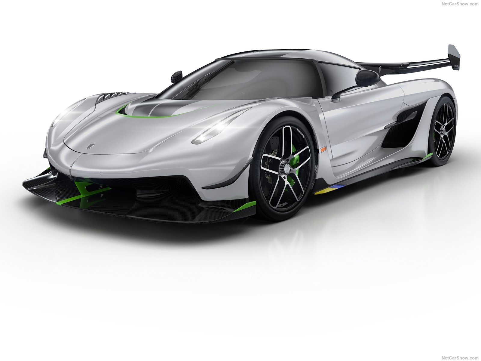 PH: netcarshow.com