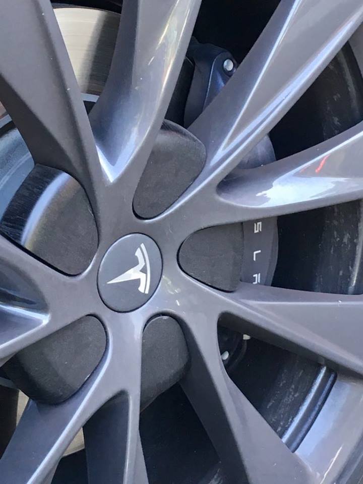 Si intravede la pinza Tesla