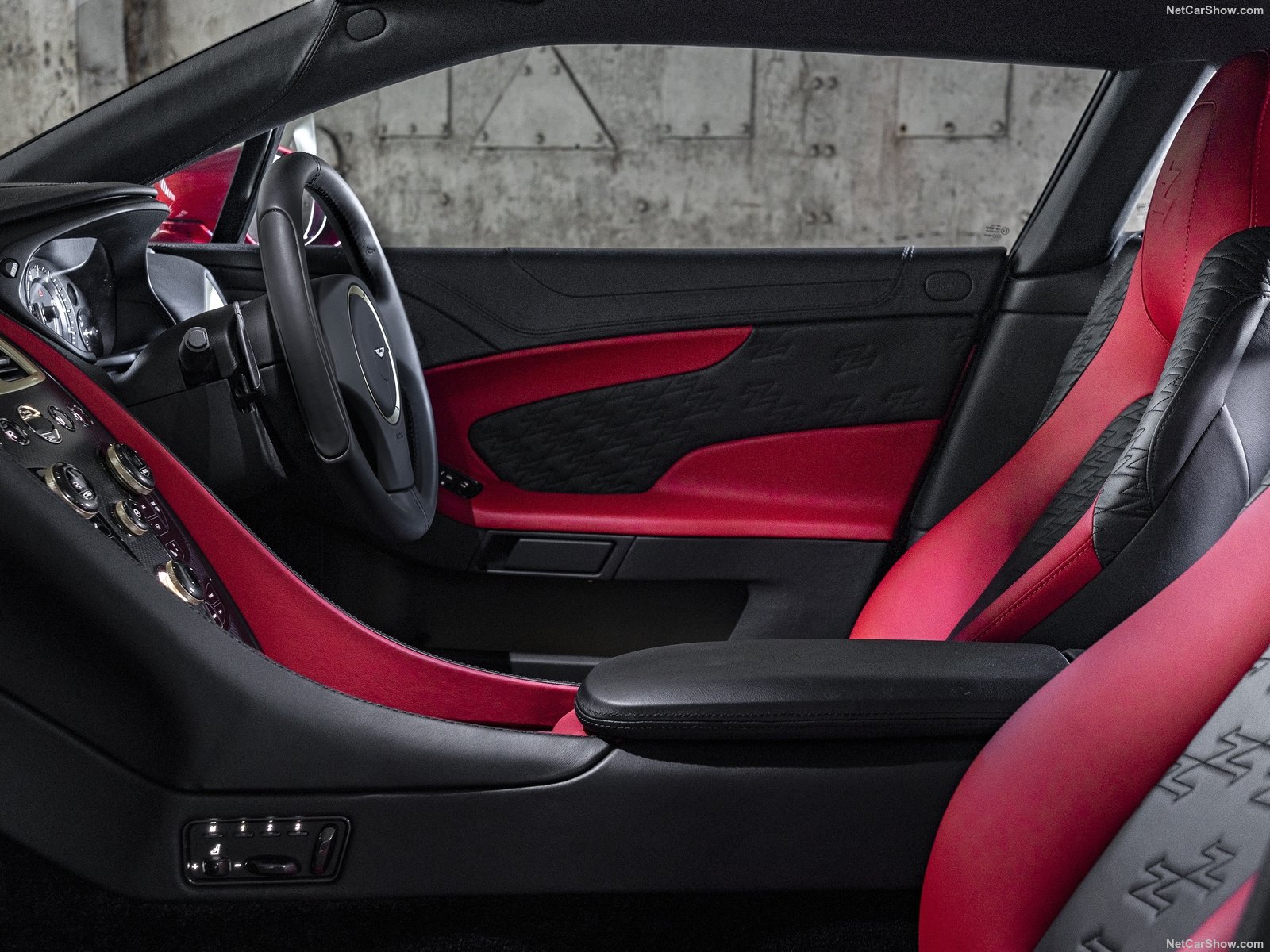 Aston Martin Vanquish Zagato Shooting Brake: l'auto per pochi fortunati