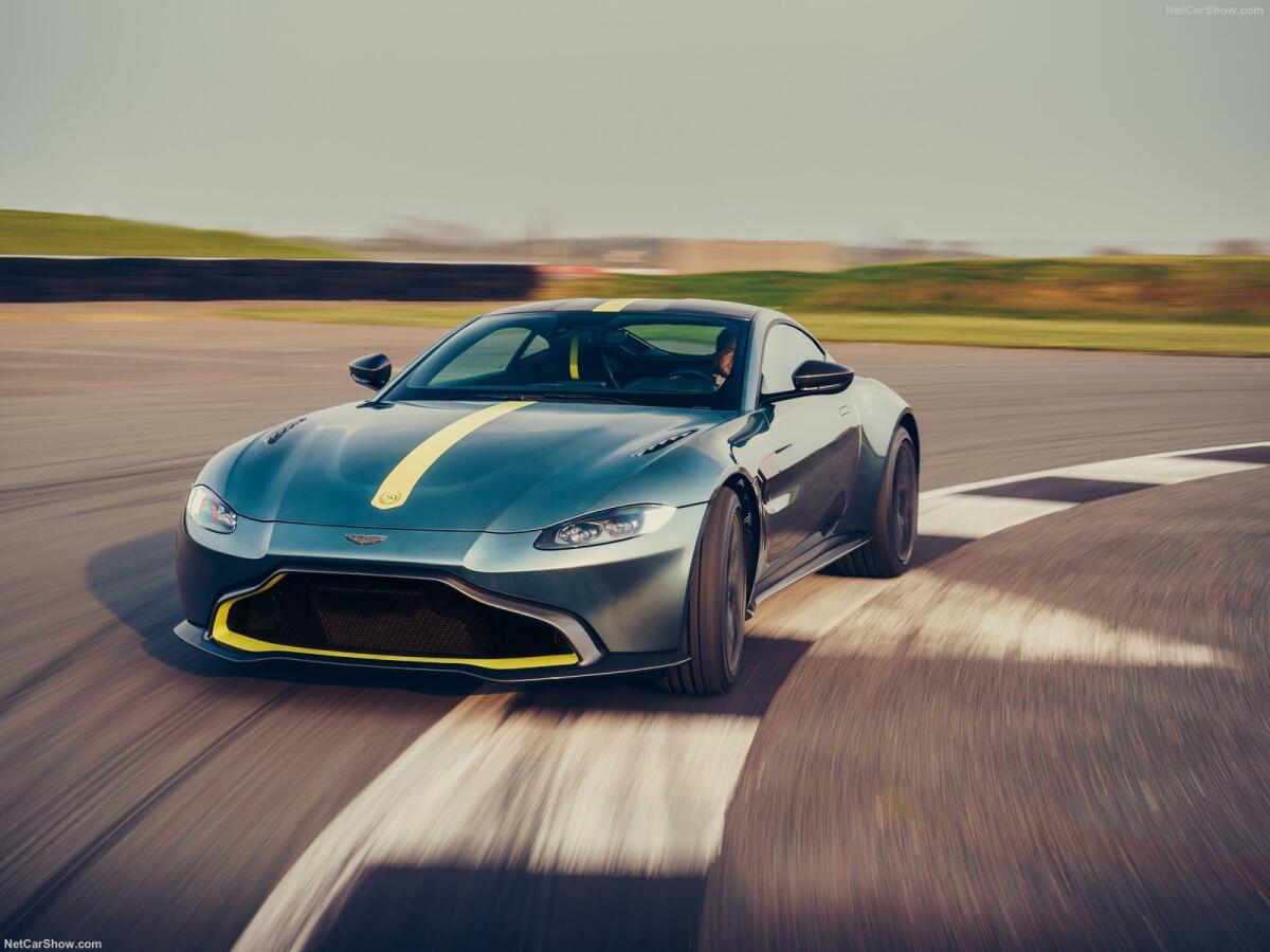 Aston Martin Vantage AMR: arriva il cambio manuale con 7 marce - PH: netcarshow.com