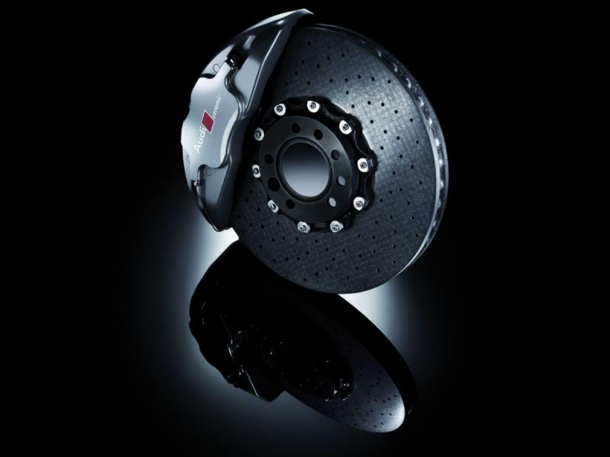 Vehicle CuEriosity 02x01 - Freni a disco e problema dell' "ovalizzazione" - PH: tyden.cz