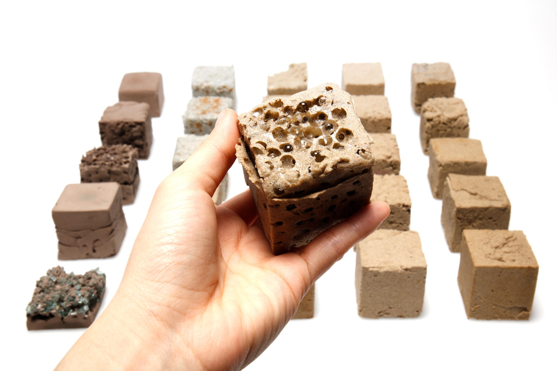 dezeen.com