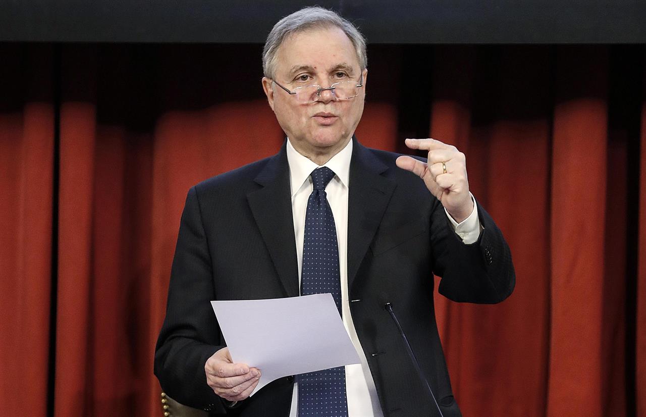 Ignazio Visco è un economista italiano, attuale Governatore della Banca d'Italia.