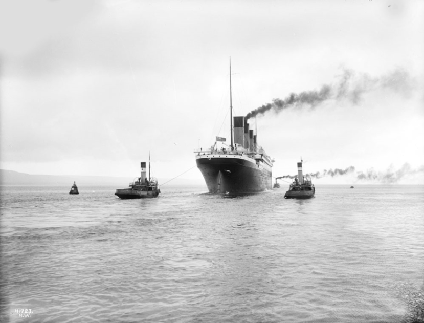 Il Titanic in uscita dal cantiere per l'effettuazione delle prove a mare (dal sito www.ultimatetitanic.com)