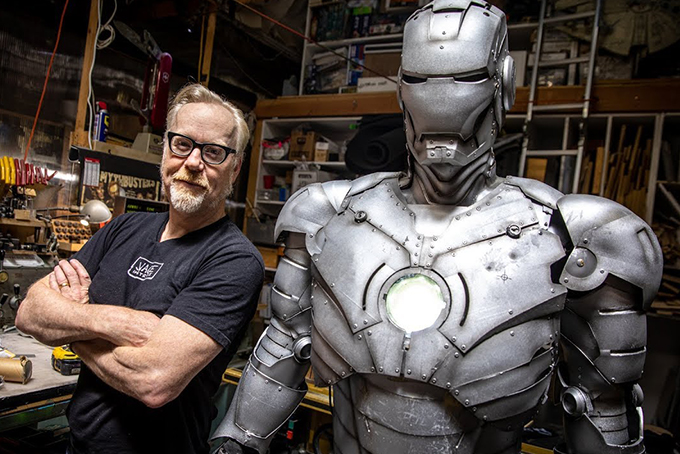 Adam Savage insieme alla sua Mark II. Credits: hpib.life