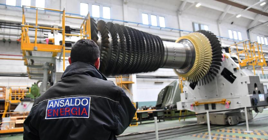 Turbina a gas Monte Bianco, la turbina a gas più potente d’Europa. Prodotta da Ansaldo Energia, alta 15 metri, 160 tonnellate di peso. Può arrivare a 528 MW di potenza prodotta e 760 MW in ciclo combinato con un’efficienza del 62,6%. Dati spaventosi! (dal