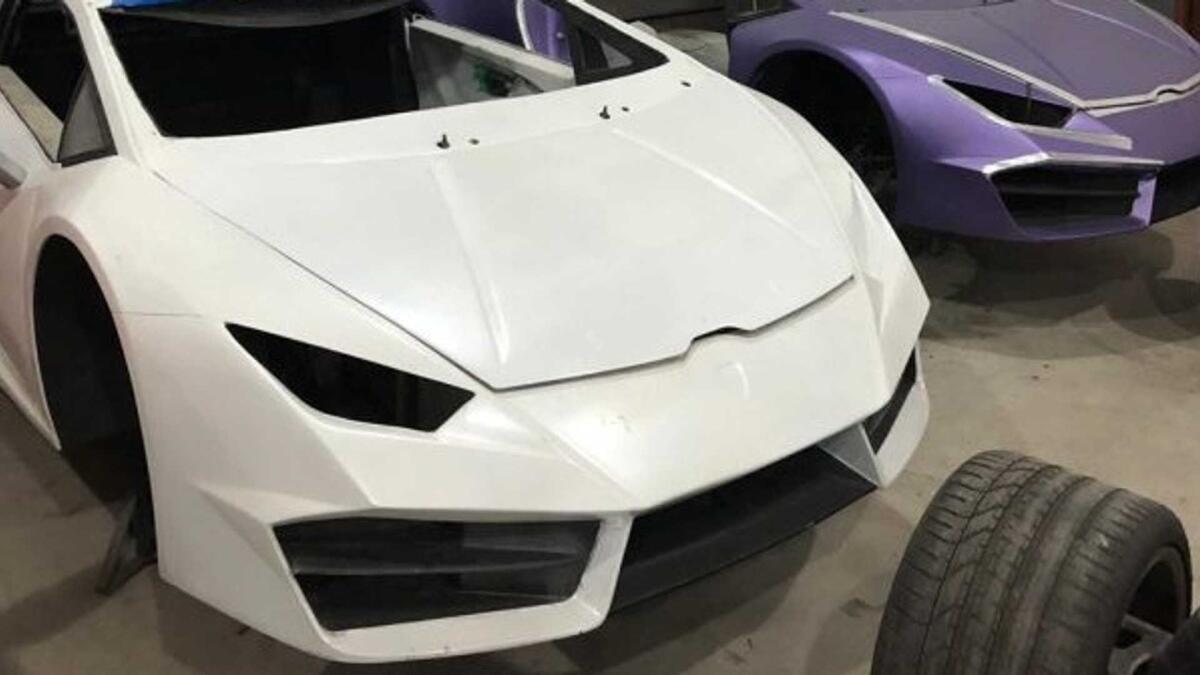 In Brasile vendute Ferrari e Lamborghini false a 50 mila euro - L'officina ritrovata in Brasile con le carrozzerie