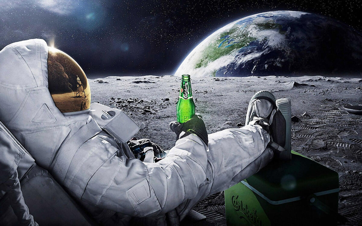 Astronauti: i "problemi di alcol" nello spazio - Credits: rivistastudio.com