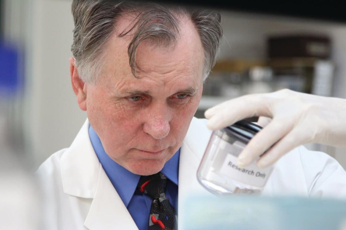 Barry Marshall, l'uomo che ingerì l'Helicobacter pylori - Barry Marshall, crediti: Business News