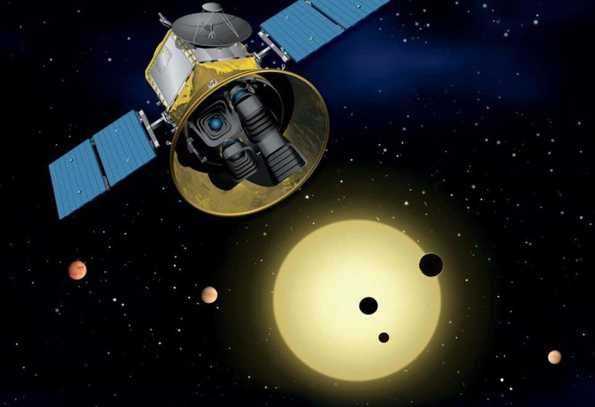 La caccia agli esopianeti continua: individuata una potenziale SuperTerra! - Un rendering di TESS a caccia di esopianeti.

Crediti: NASA