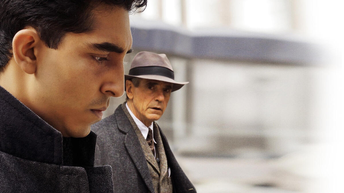 Srinivasa Ramanujan, l'uomo che rivoluzionò la matematica - Ramanujan e Hardy nel film L'uomo che vide l'infinito
Credits: tv.verizon.com