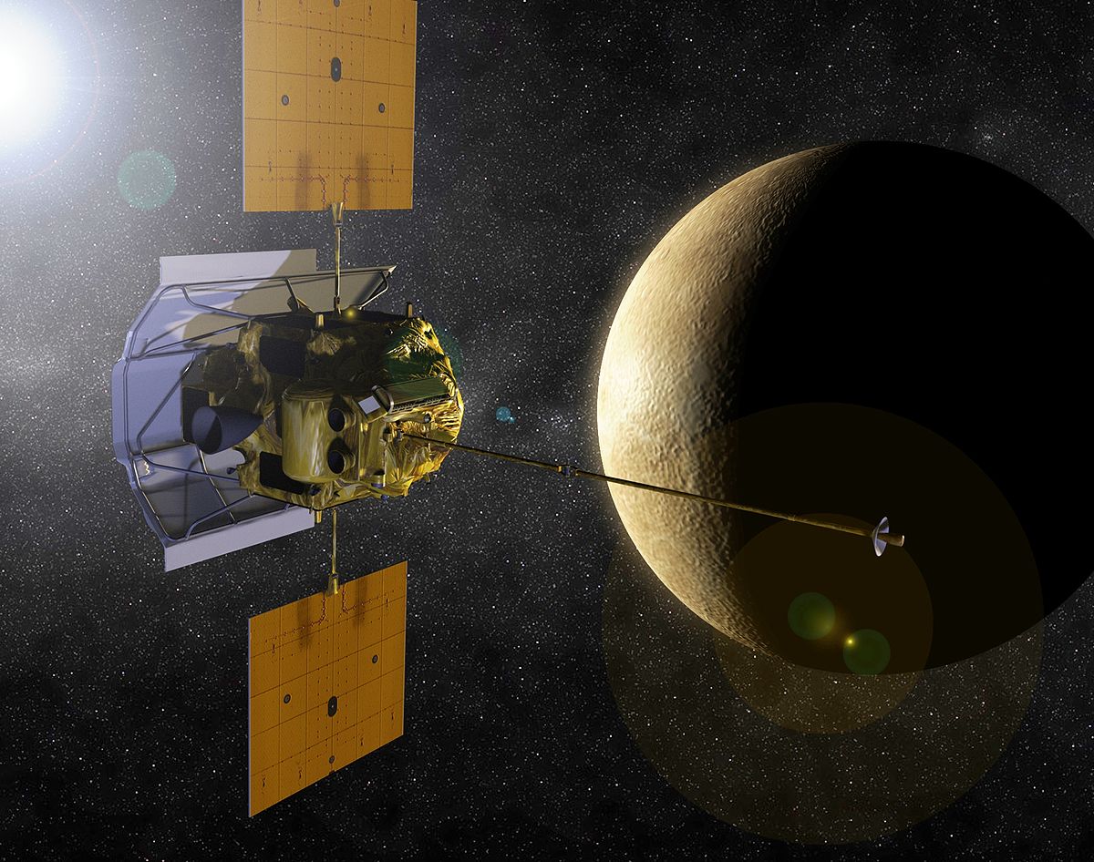 MESSENGER e Mercurio.Crediti: NASA/Johns Hopkins University Applied Physics Laboratory/Carnegie Institution of Washington