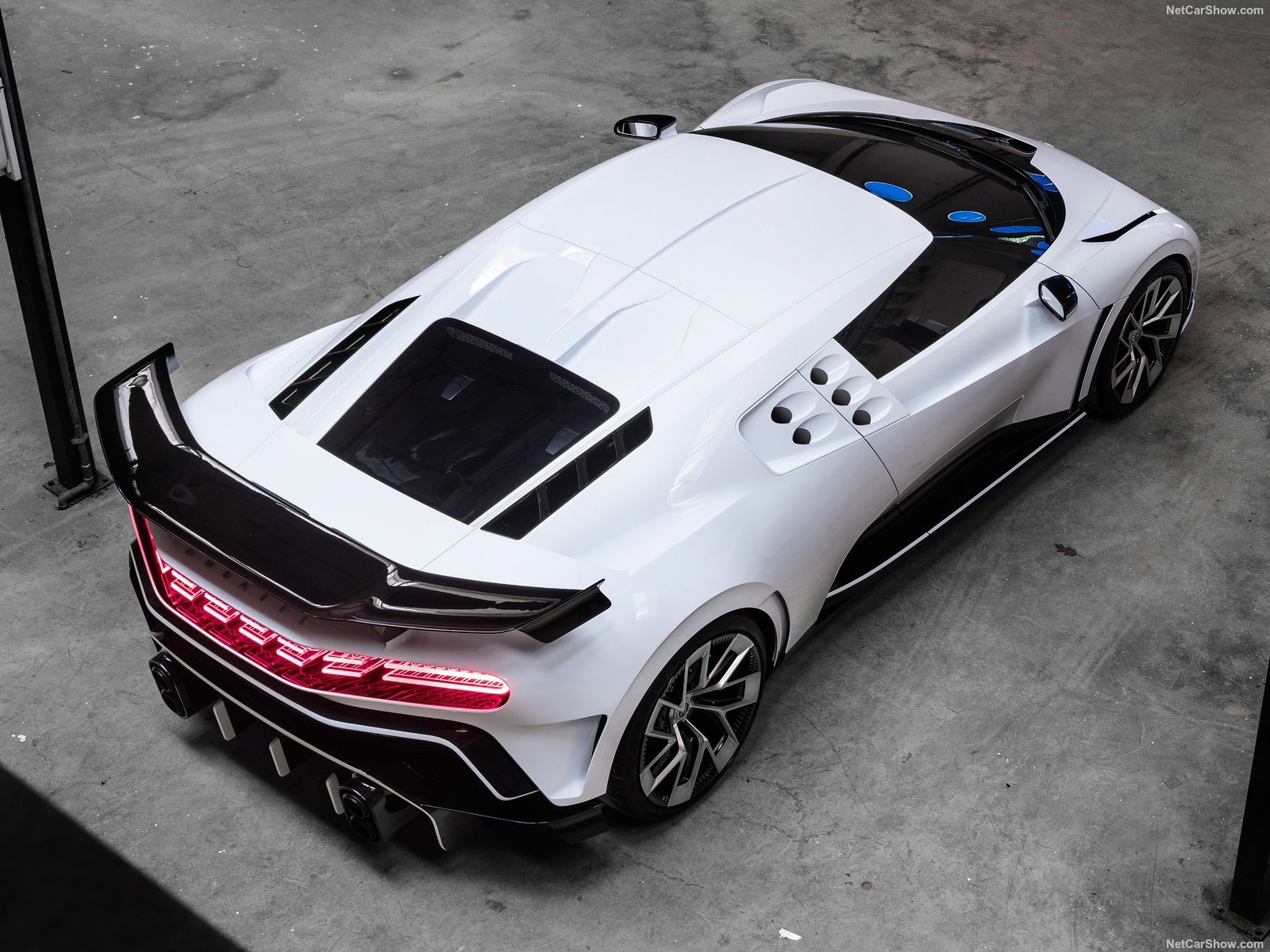 PH: netcarshow.com