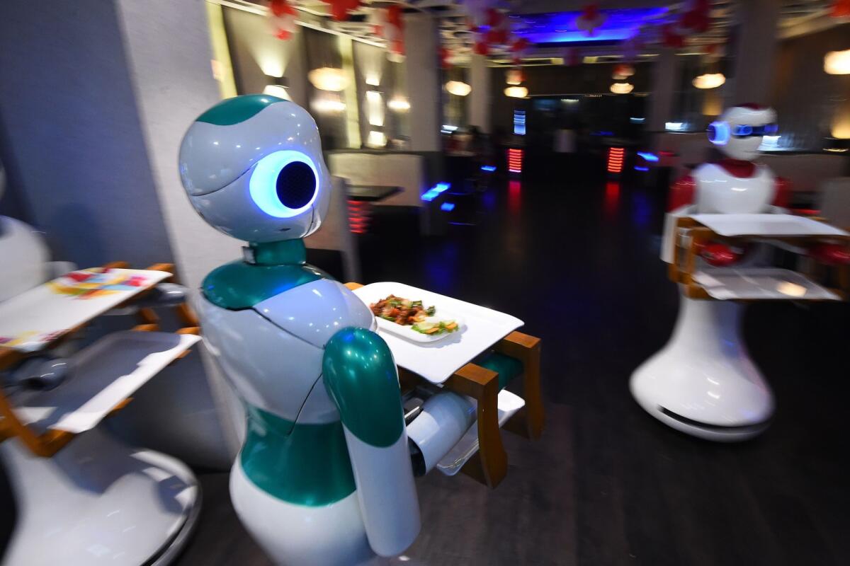 Camerieri robot: perdita progressiva di posti di lavoro? - Camerieri robot in Nepal
Credits: scmp.com