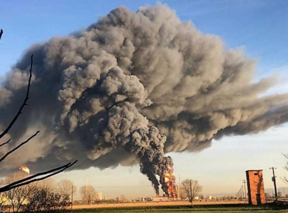 Esplosione raffineria Eni nel pavese - 