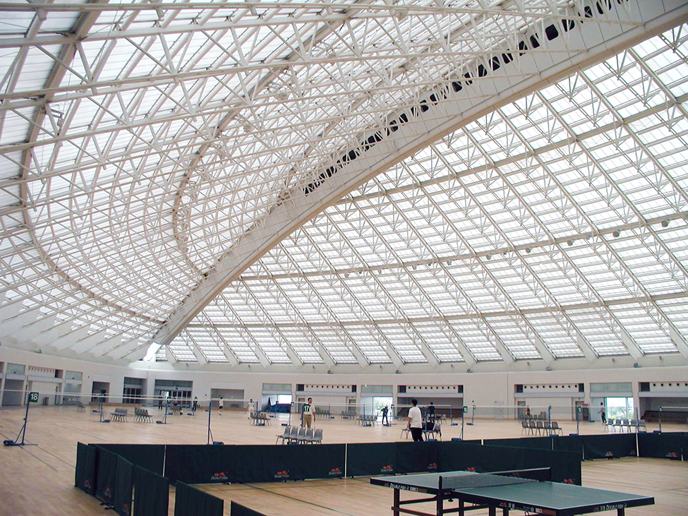 Interno del guangzhou gymnasium. PH: cpidaylighting.com