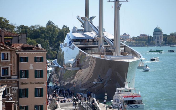Ormeggiato a Venezia lo Yacht a vela più grande del mondo