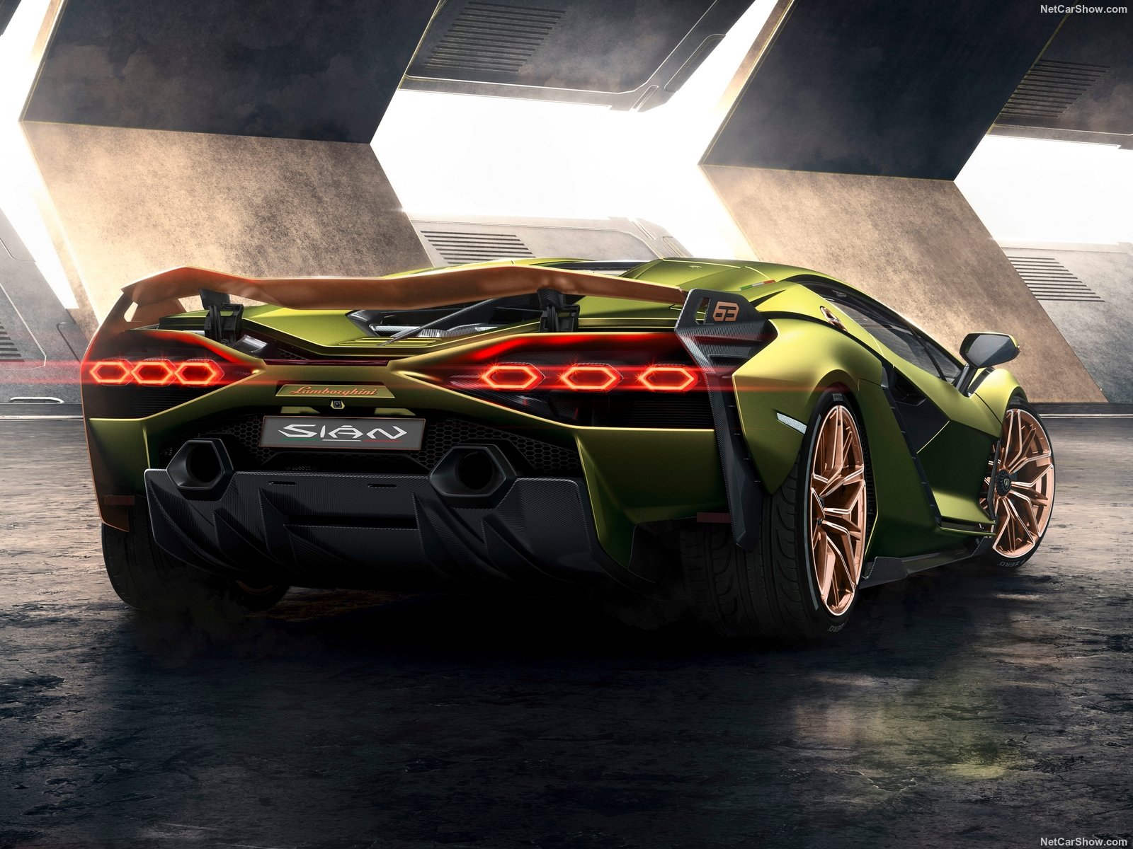 PH: netcarshow.com