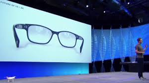 Facebook pigliatutto: prossimi gli occhiali a realtà aumentata (che elimineranno gli smartphones)