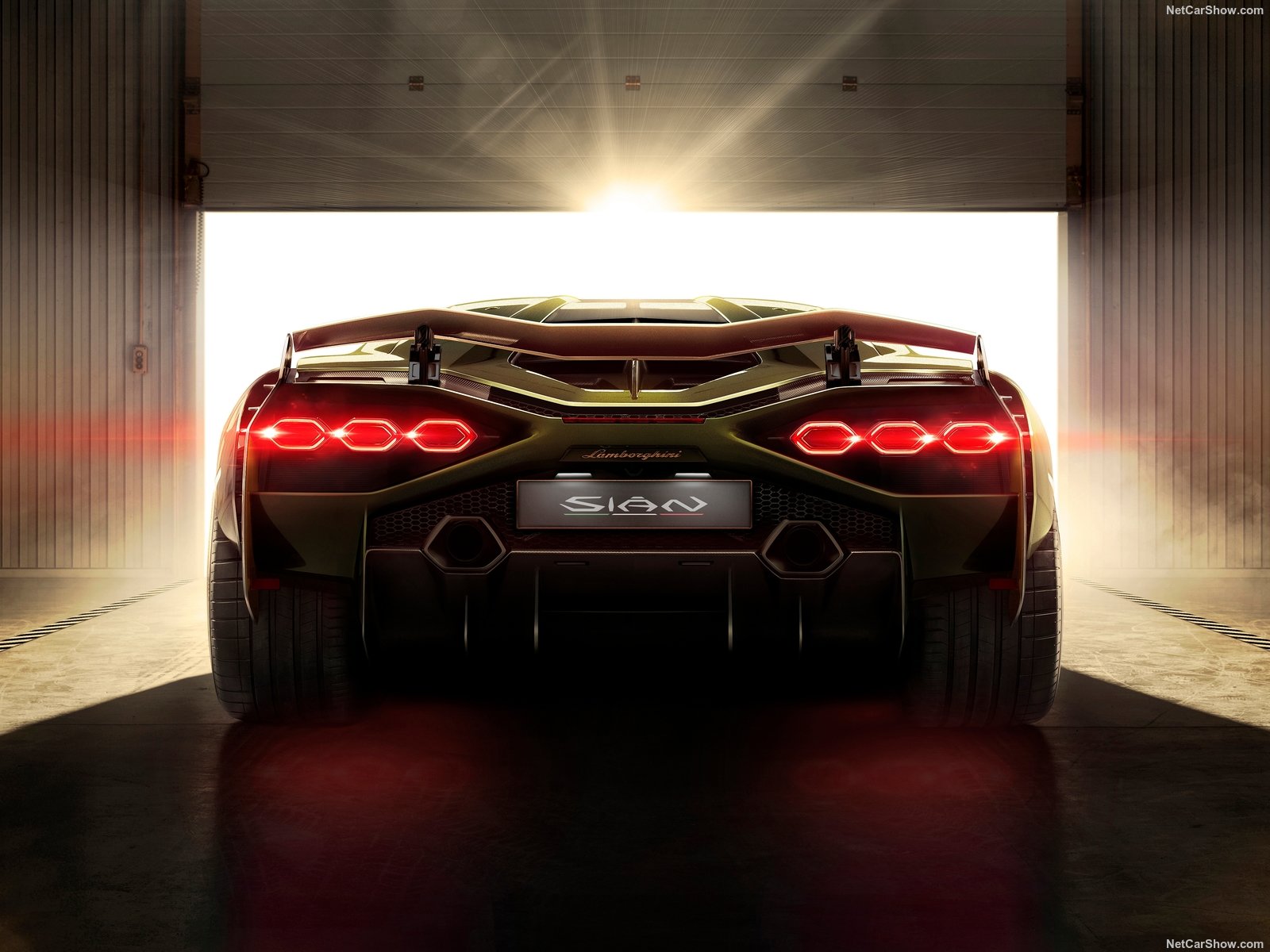 PH: netcarshow.com