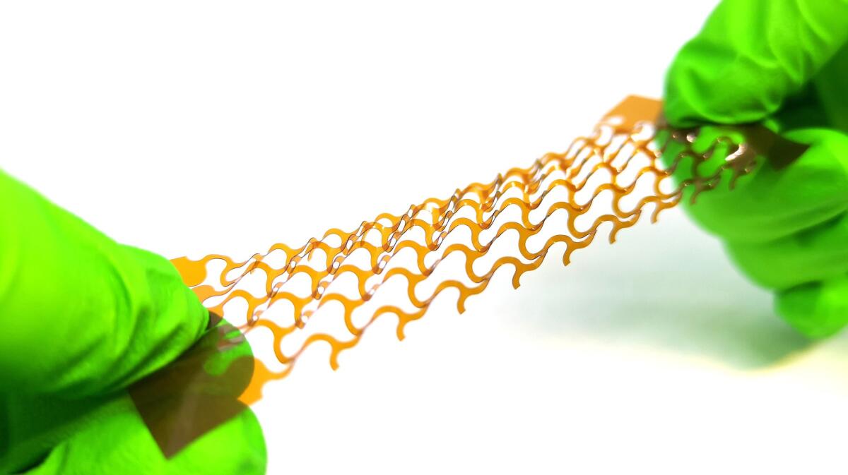 I kirigami giapponesi diventano fonte d'ispirazione per un impianto uditivo - Credits: EPFL