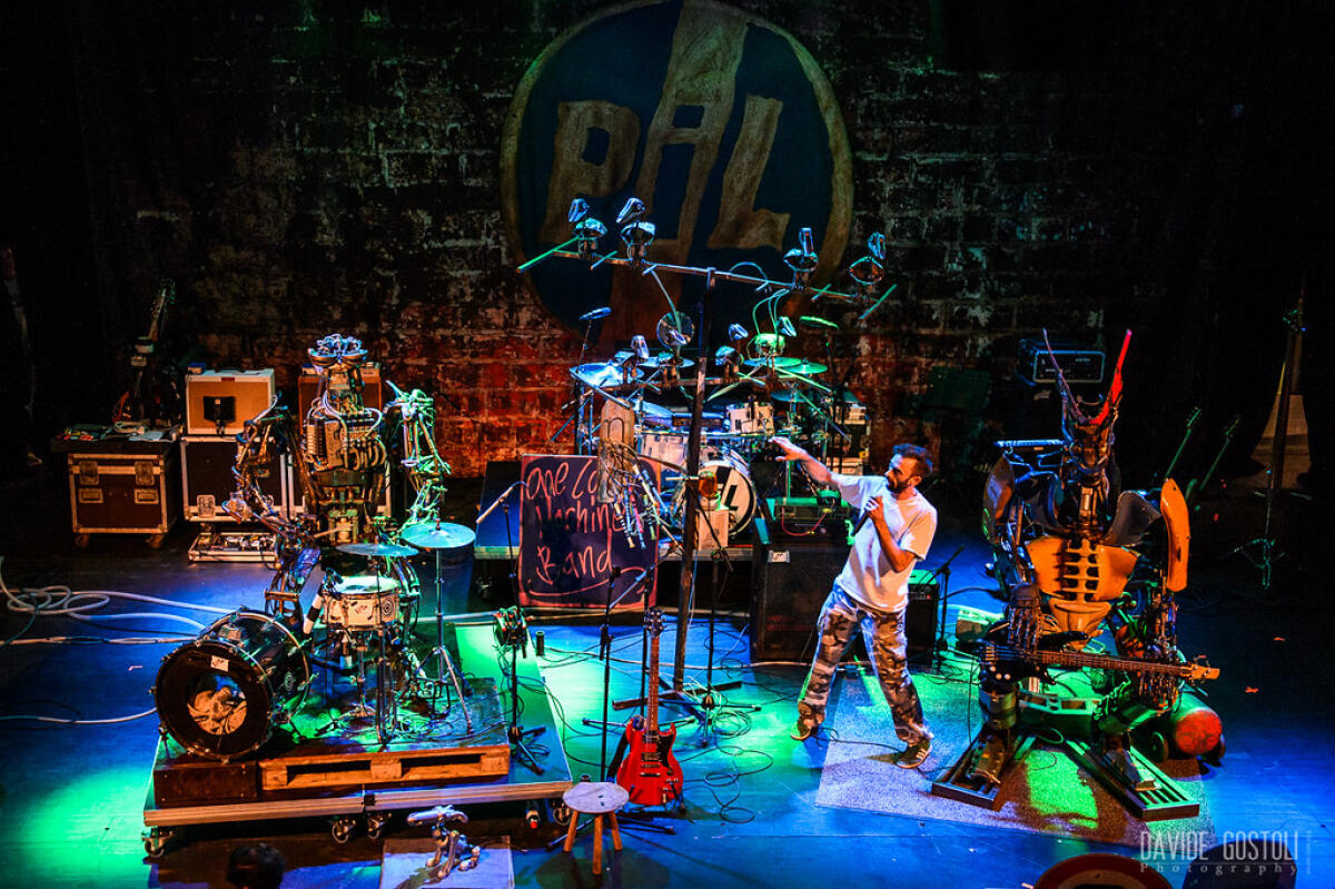 One Love Machine Band: musica di metallo - One Love Machine Band. Credits: docks.ch