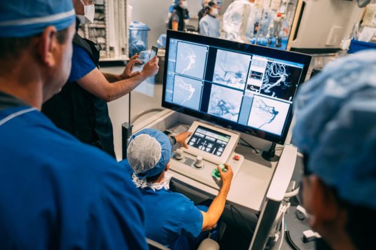 Eseguito il primo intervento di chirurgia robotica su un aneurisma cerebrale - Eseguito il primo intervento di chirurgia robotica su un aneurisma cerebrale
Credits: KREMBIL BRAIN INSTITUTE / UHN