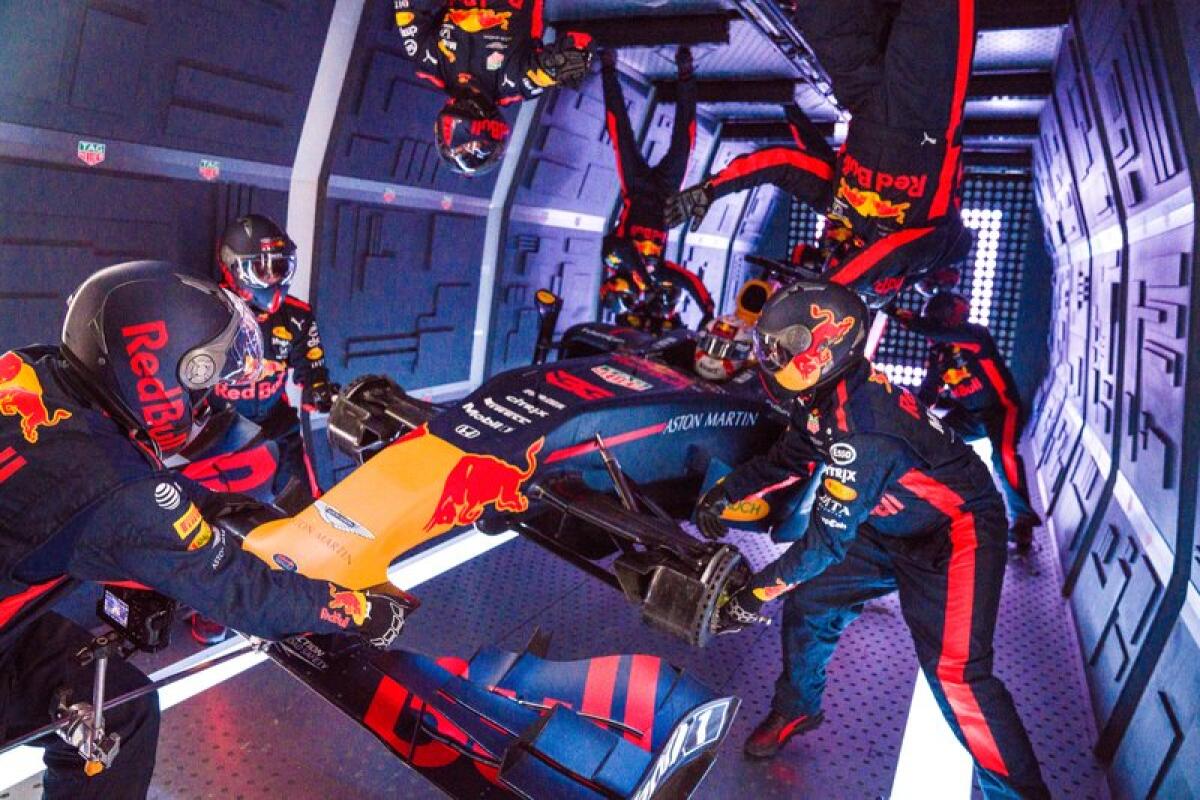 F1: la RedBull effettua un pit stop in assenza di gravità (VIDEO) - Pit stop RedBull