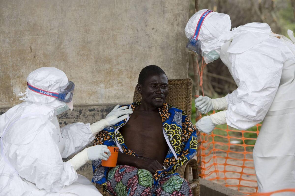 Ebola: la Commissione Europea dà il via libera al primo vaccino - ©South China Morning Post