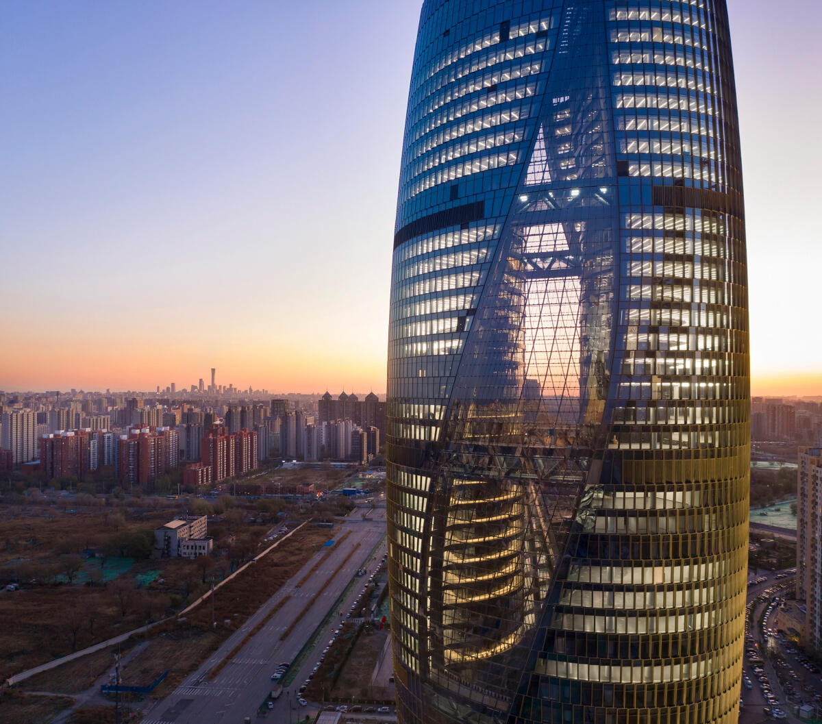 Leeza Soho di Zaha Hadid, a Pechino l’atrio più alto del mondo - archdaily.com