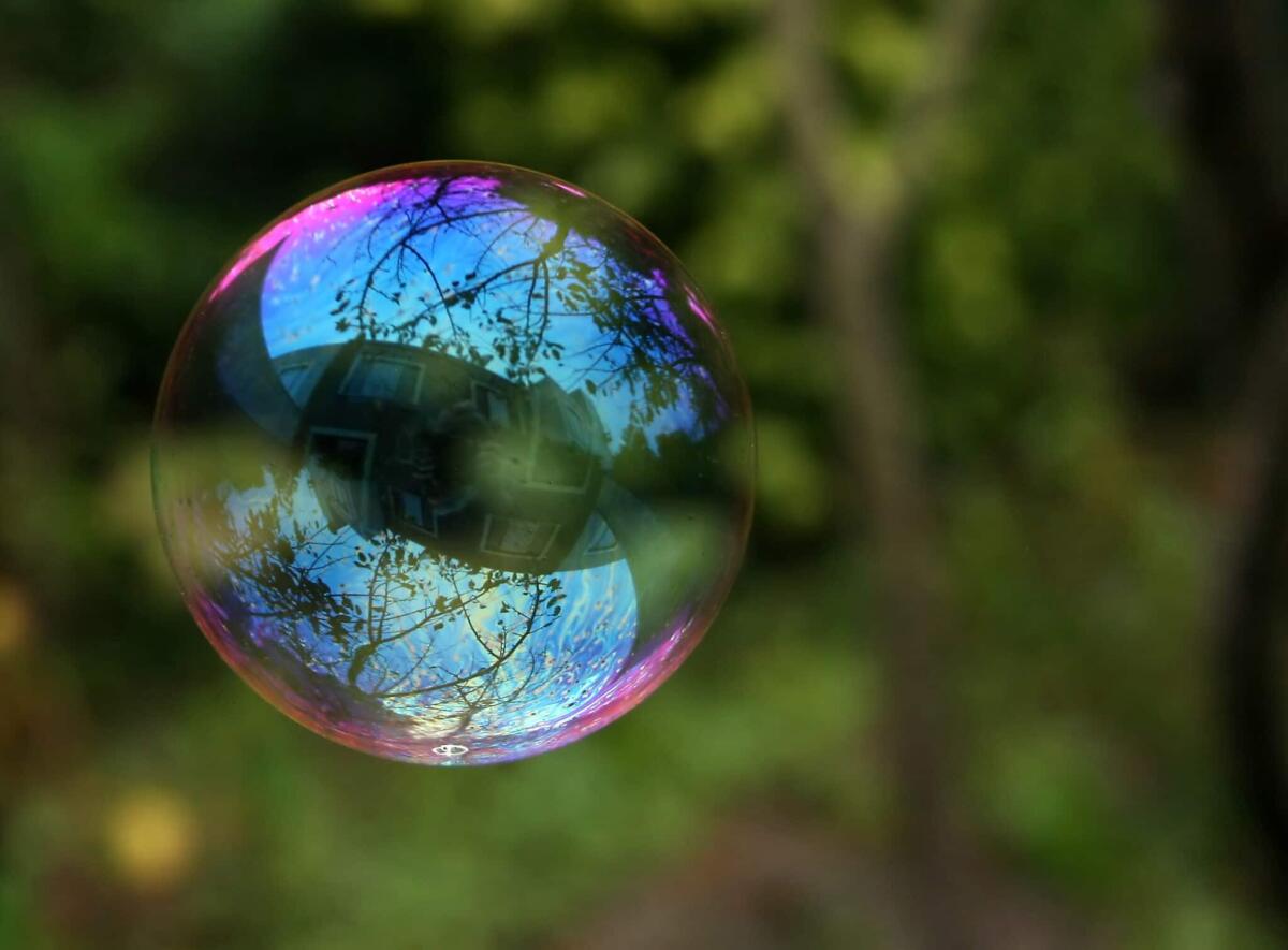 Cosa c'entrano le bolle di sapone con la matematica? - Le bolle di sapone
