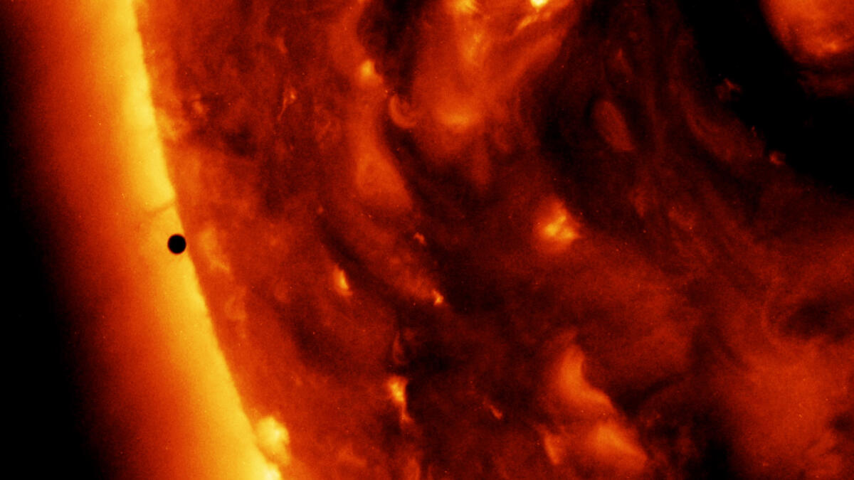 Mercurio transita davanti al Sole - Sun and Mercury
Credits: NASA/SDO