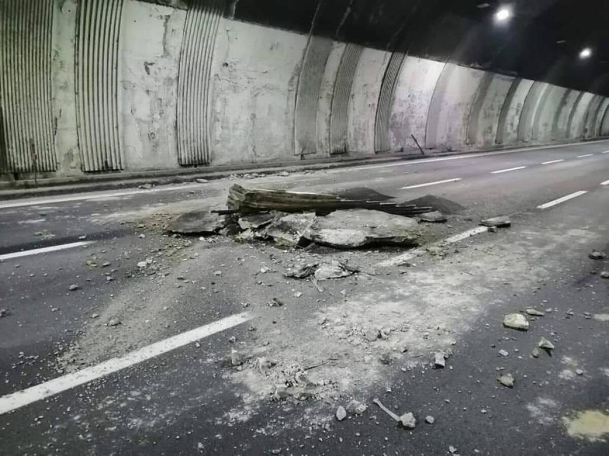 Liguria, cade copertura di una galleria dell'A26 - ivg.it