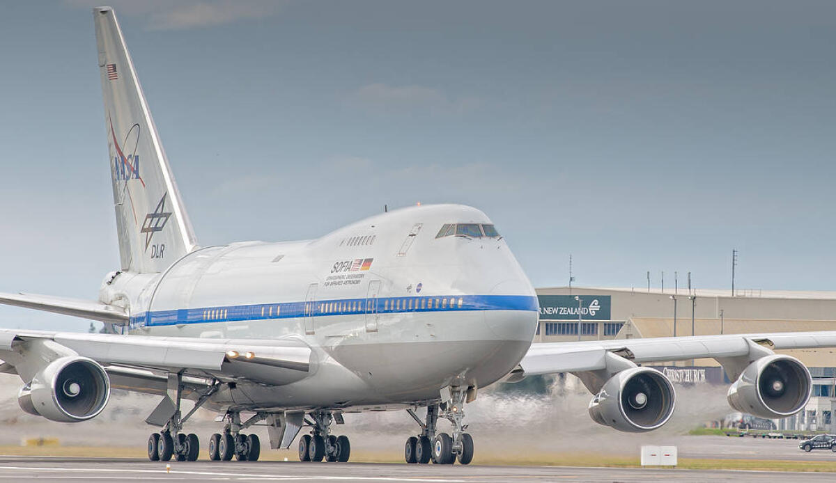 SOFIA: Telescopio a bordo di un Boeing 747SP - SOFIA departure