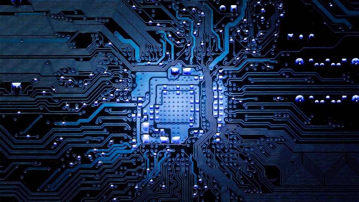 Biossido di Vanadio: il metallo che conduce l’elettricità ma non il calore - 
