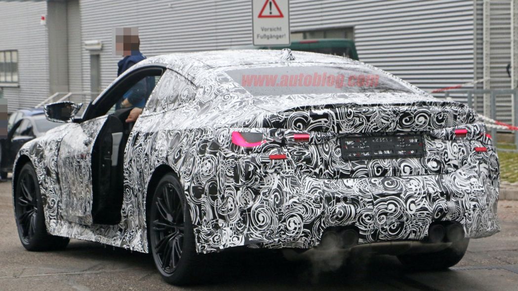 BMW M4 Coupe 2021: ecco le foto spia con griglia anteriore nascosta