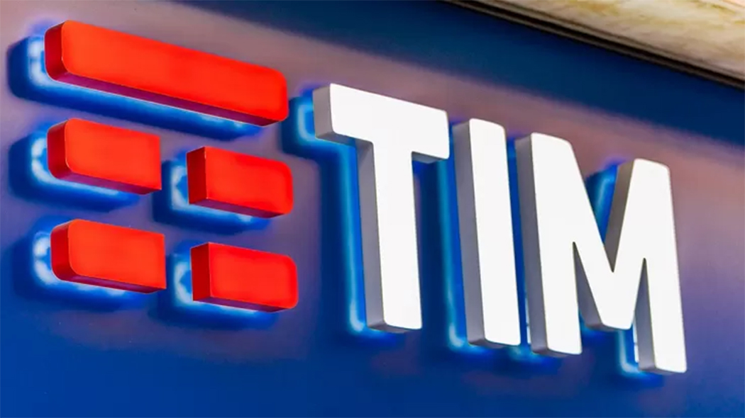 Tim, Vodafone e Wind 3: servizi non richiesti in ricariche da 5 e 10€, diffida da Agcom
